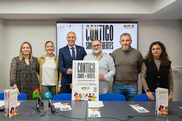 CONTIGO SOMOS + FUERTES
