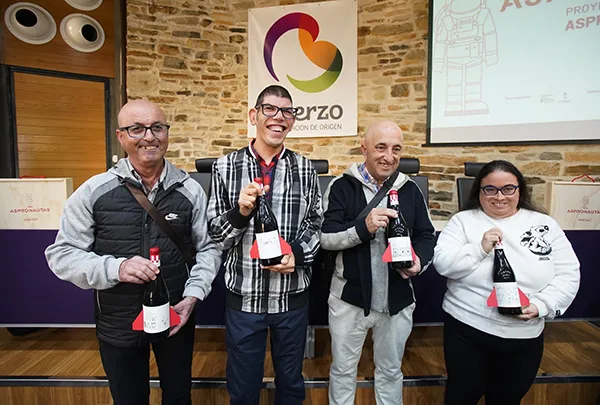 PRESENTACION DE ASPRONAUTAS