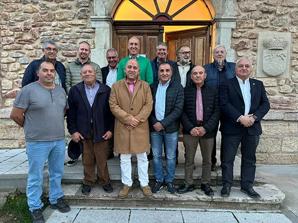 LOS ALCALDES DE LA LINEA FEVE EN MATALLANA DE TORIO