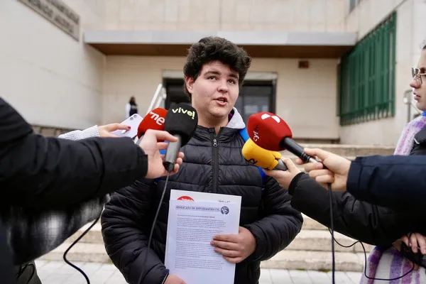 VICTOR MARTINEZ PORTAVOZ DEL SINDICATO DE ESTUDIANTES