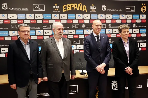 PRESENTACION DEL PARTIDO DE BASKET ENTRE LAS SELECCIONES NACIONALES DE ESPAÑA Y BELGICA EN LEON
