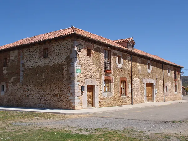 LA CASONA DE SAN FELIZ DE TORIO