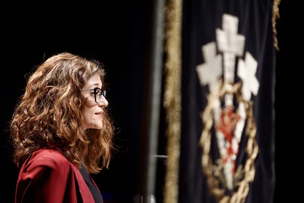 LA PREGONERA DE LA SEMANA SANTA DE LEON MARTA FRANCO LOPEZ