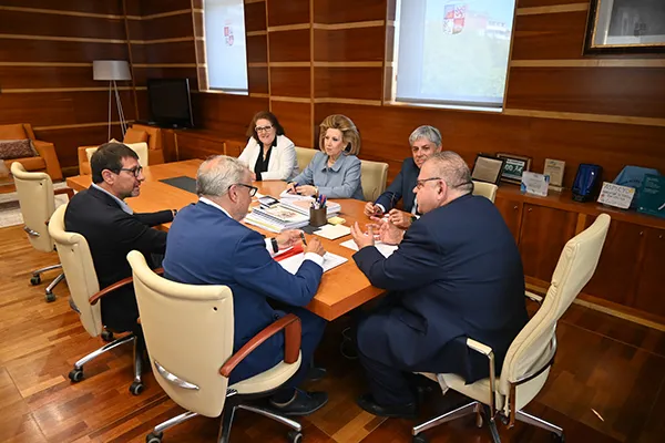 20240916+CONSEJERO+SANIDAD+REUNIÓN+CONSEJO+COMARCAL+DEL+BIERZO-5