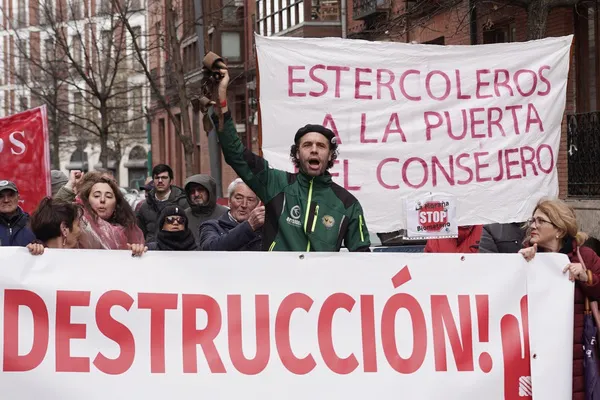 MANIFESTACION EN CONTRA DE LAS MACROGRANJAS EN VALLADOLID