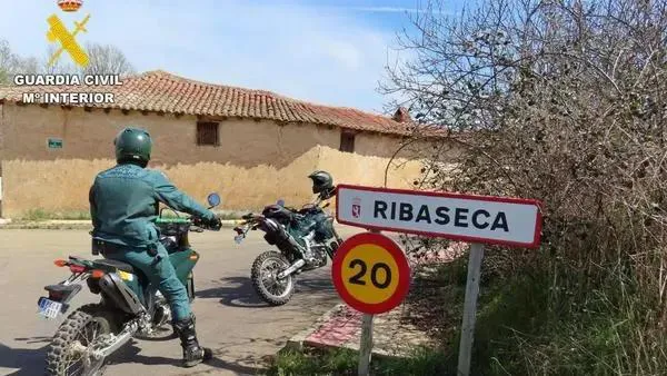 GUARDIA CIVIL EN RIBASECA