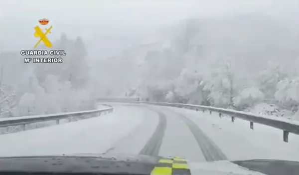 TEMPORAL DE NIEVE EN LEON