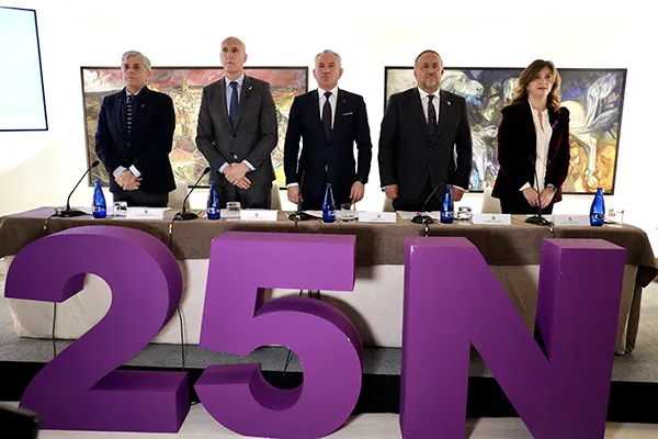 ACTO CONJUNTO CELEBRADO EN LEON POR EL 25N