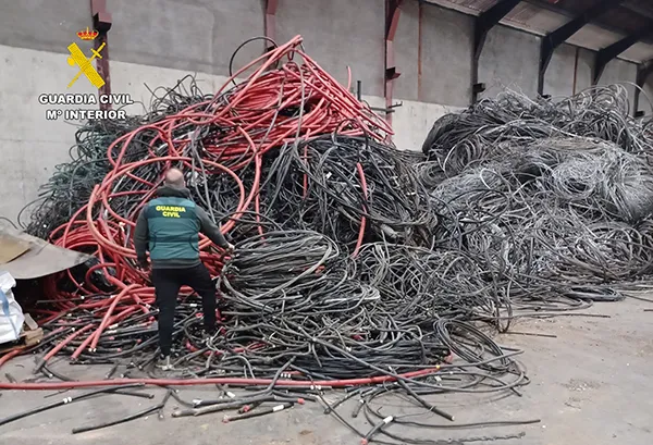 cobre en nave industrial GUARDIA CIVIL