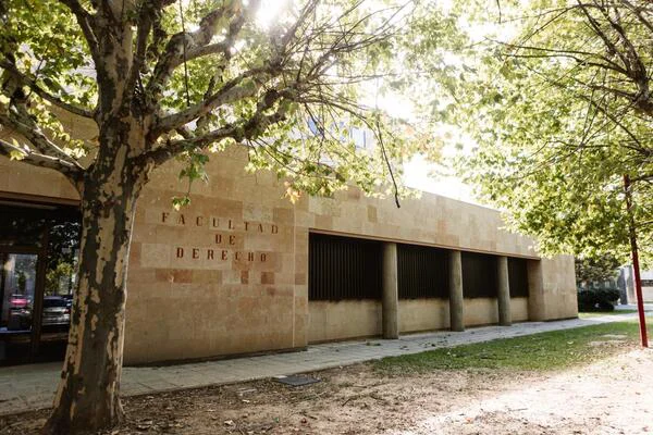FACULTAD DE DERECHO DE LA ULE - ULE (1)