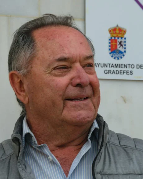 LEONIDES BAYON, ALCALDE DE GRADEFES