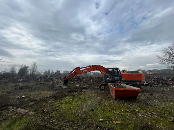 Limpieza del mayor depósito de vertidos ilegales de Ponferrada