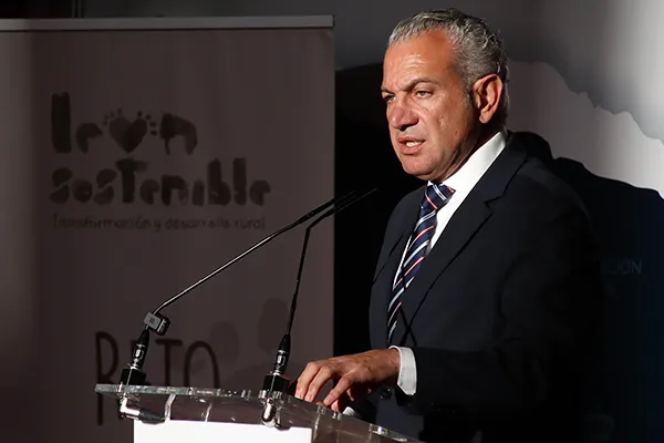 NICANOR SEN EL LA INAUGURACION DE LA FEIA DE LOS PRODUCTOS DE LEON