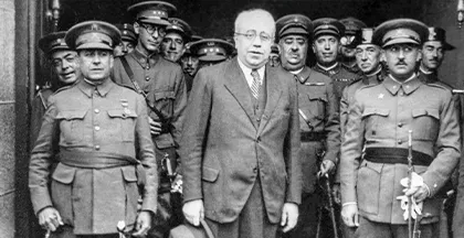 MANUEL AZAÑA JUNTO A FRANCO