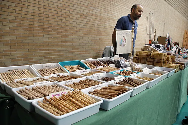 ENCUENTRO DE BOLILLOS Y MULTILABORES EN NAVATEJERA