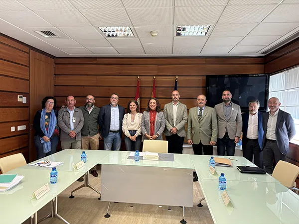 LA JUNTA SE REUNE CON LOS GRUPOS DE ACCION LOCAL