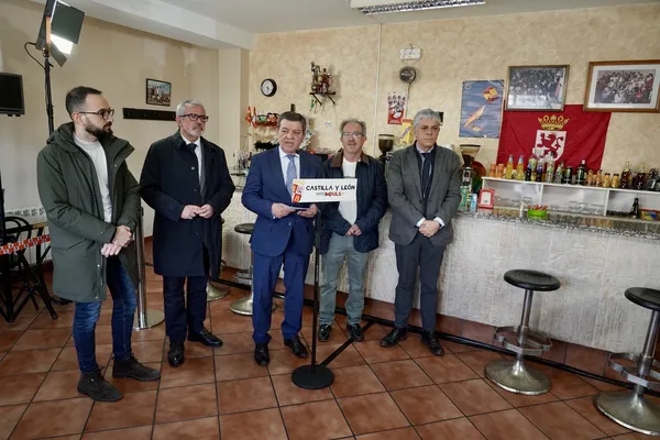 GONZALEZ GAGO PRESENTA LA CONVOCATORIA DE AYUDAS PARA EL MANTENIMIENTO DE CENTROS DE OCIO EN PEQUEÑOS PUEBLOS