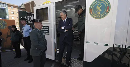 Visita a las nuevas unidades móviles de Atención a ciudadanos y peregrinos