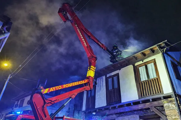 INCENDIO EN PONFERRADA (1)