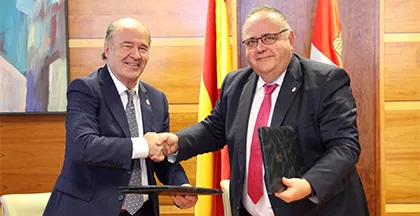 EL CONSEJERO DE SANIDAD Y EL PRESIDENTE DEL SINDICATO MEDICO