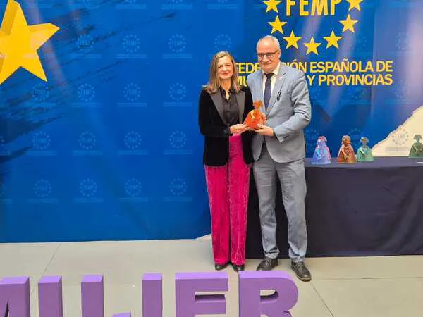 ENTREGA DEL PREMIO FEMP AL PROGRAMA ALBA DE ASISTENCIA A VICTIMAS DE VIOLENCIA MACHISTA