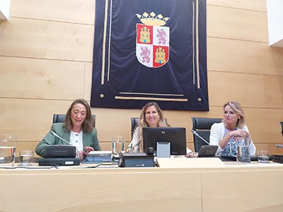 González Corral al inicio de su comparecencia en la Comisión de Agricultura - EP
