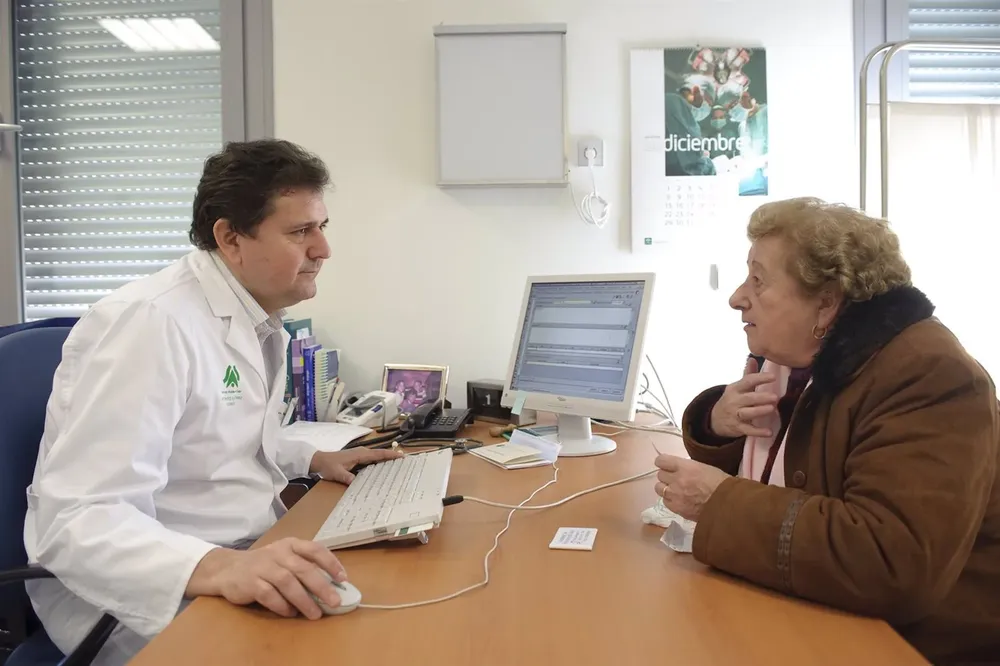 Atención médica en una consulta - JUNTA DE ANDALUCIA
