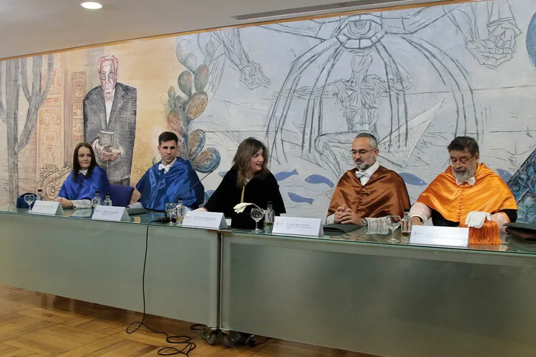 INVESTIDURA HONORIS CAUSA