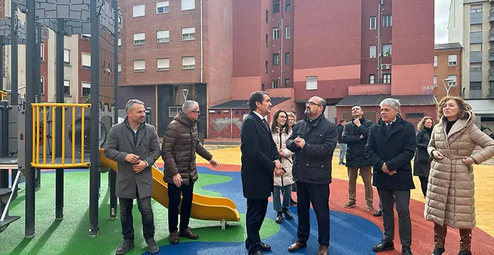 VISITA A LA PLAZA INTERIOR DE PONFERRADA