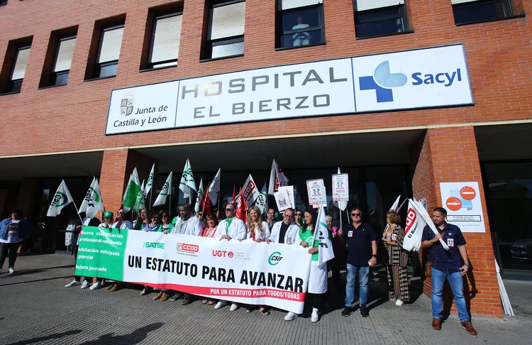 CONCENTRACION EN EL HOSPITAL DEL BIERZO