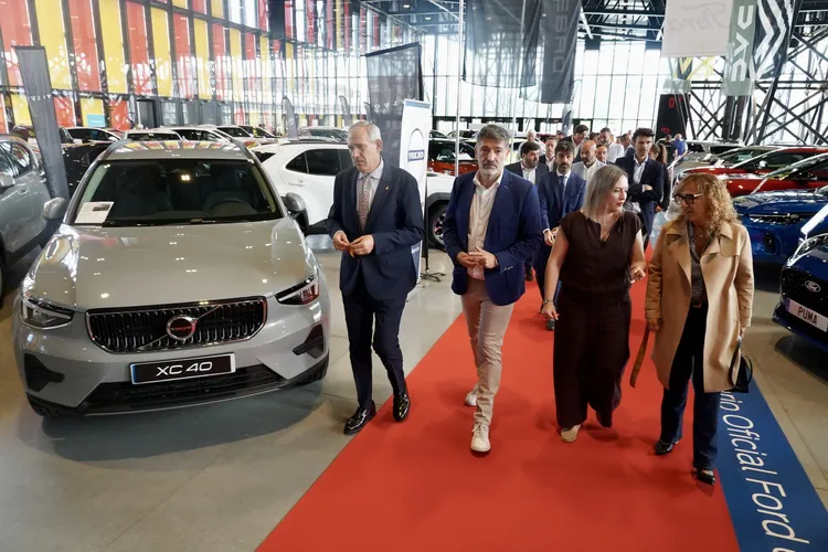 SALON DEL VEHICULO SEMI NUEVO DE LEON