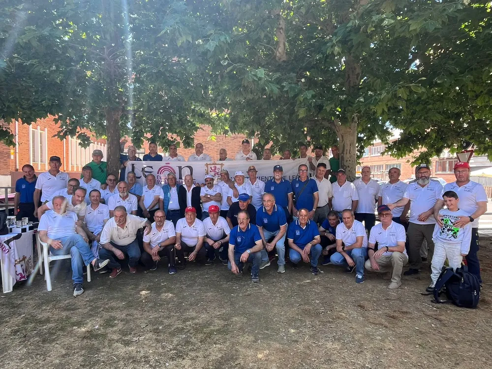 FOTO DE FAMILIA EN LA BOLERA DE SAN FRANCISCO