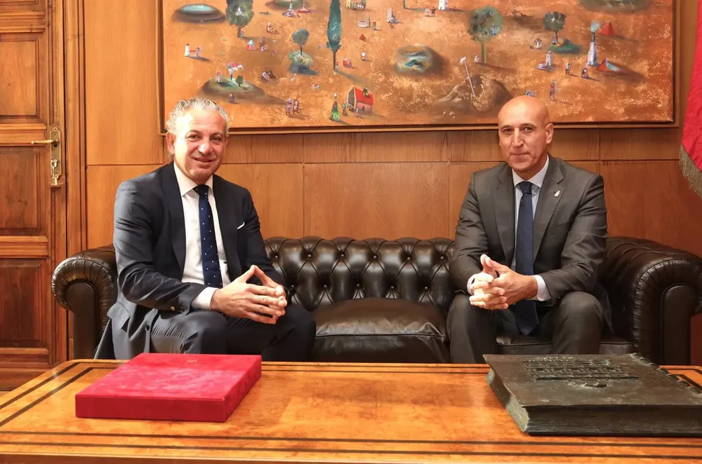 ENTREVISTA DELEGADO DEL GOBIERNO Y ALCALDE DE LEON