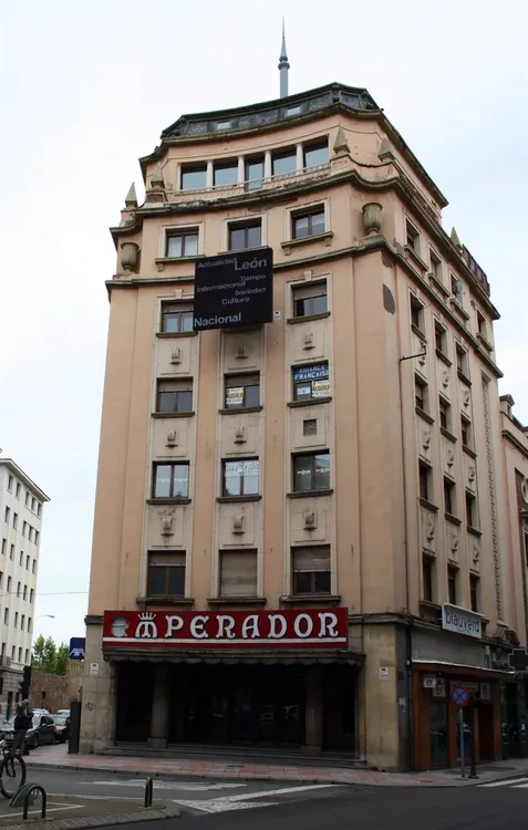 TEATRO EMPERADOR - EP