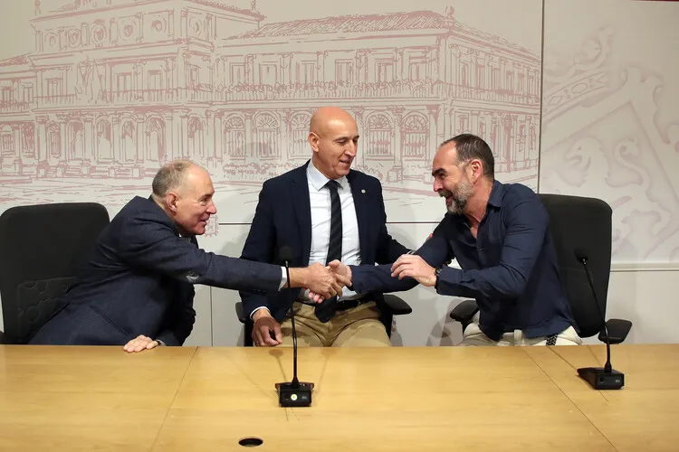 RUEDA DE PRENSA SOBRE LA ACTUALIDAD MUNICIPAL EN LEON