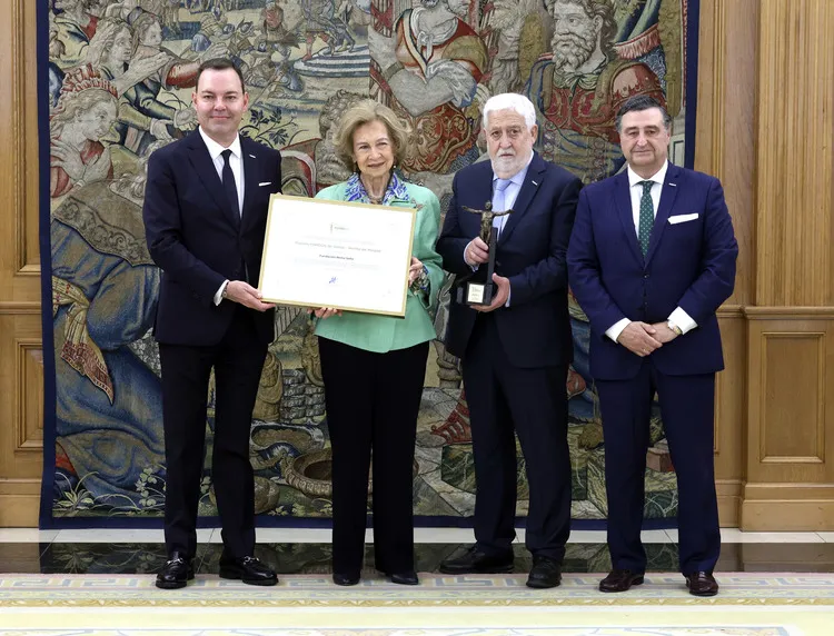 ENTREGA DEL PREMIO FUNDOS A LA REINA SOFIA