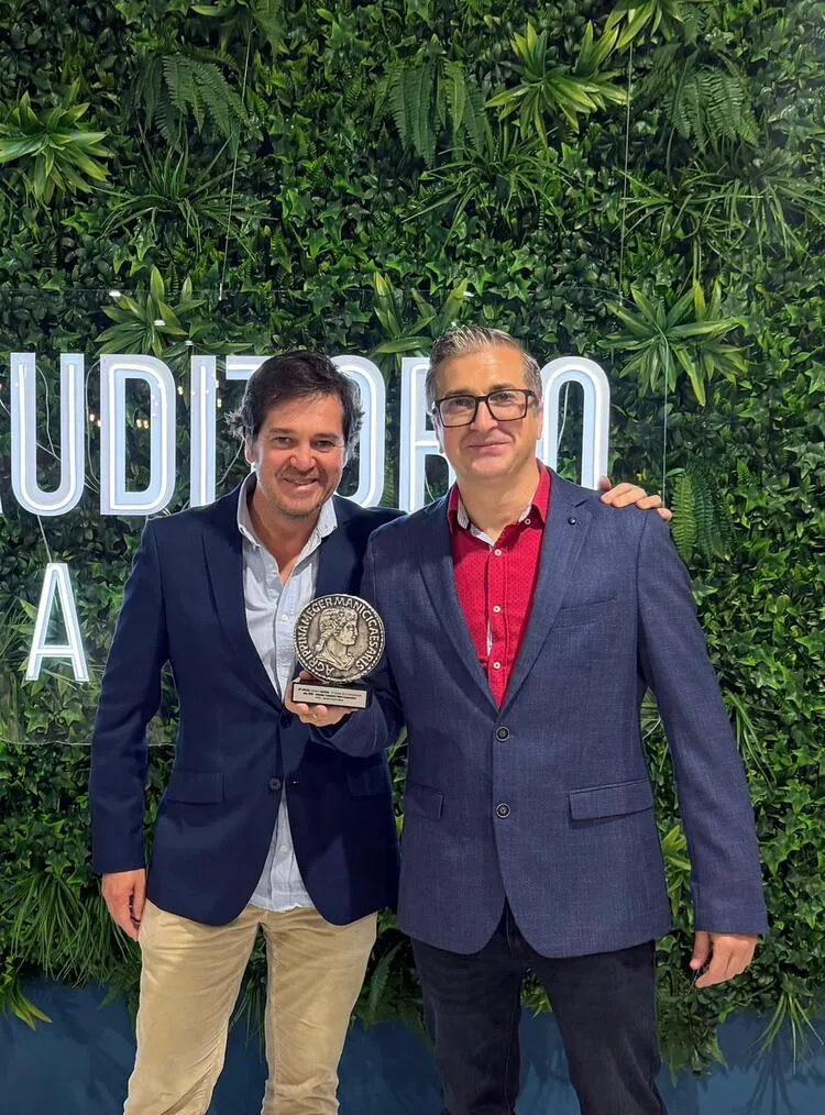 KEIVA GANA UNO DE LOS PREMIOS AGRIPINA