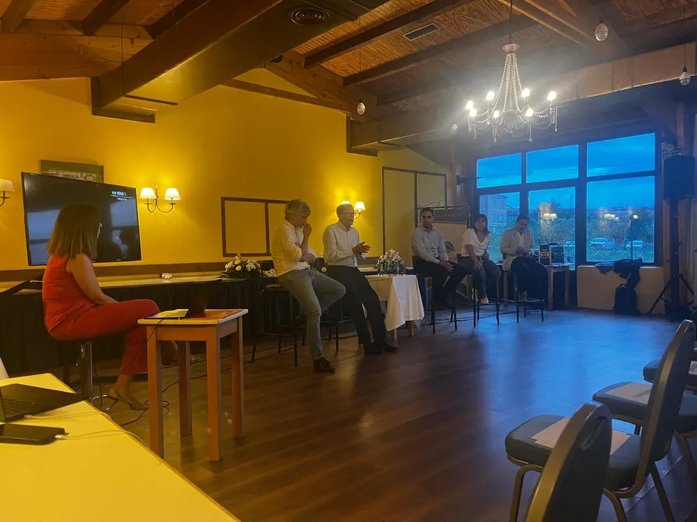 PONENTES DE LA CHARLA EN CISTIERNA