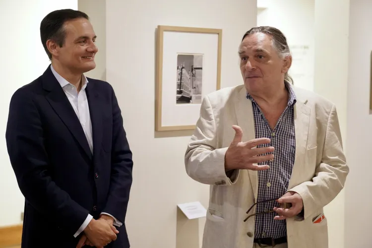 EL DIRECTOR DEL MUSEO JUNTO AL HIJO DE CATALÀ-ROCA