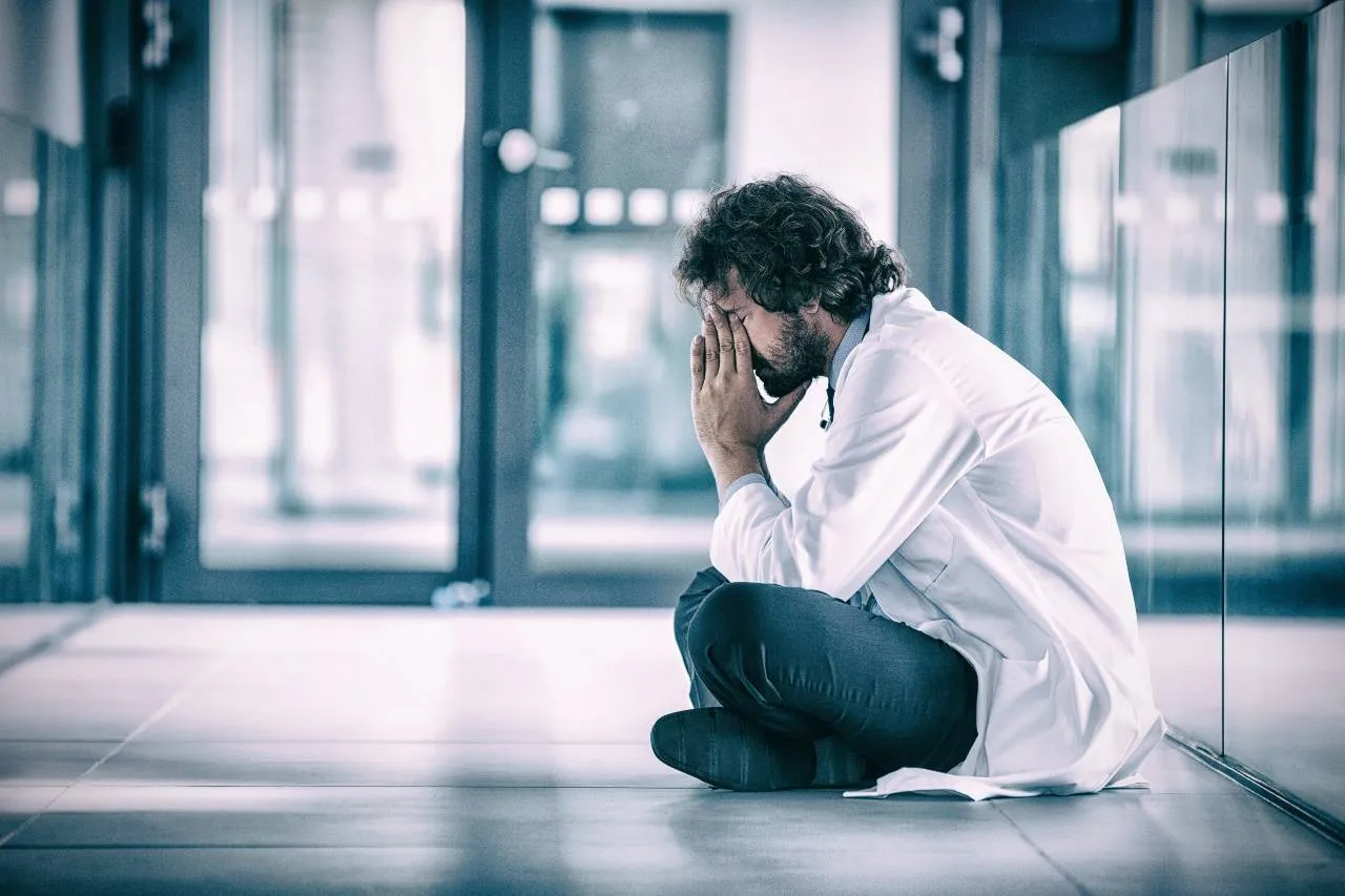 Uno-de-cada-cuatro-medicos-sufre-sindrome-de-desgaste-profesional-o-burnout