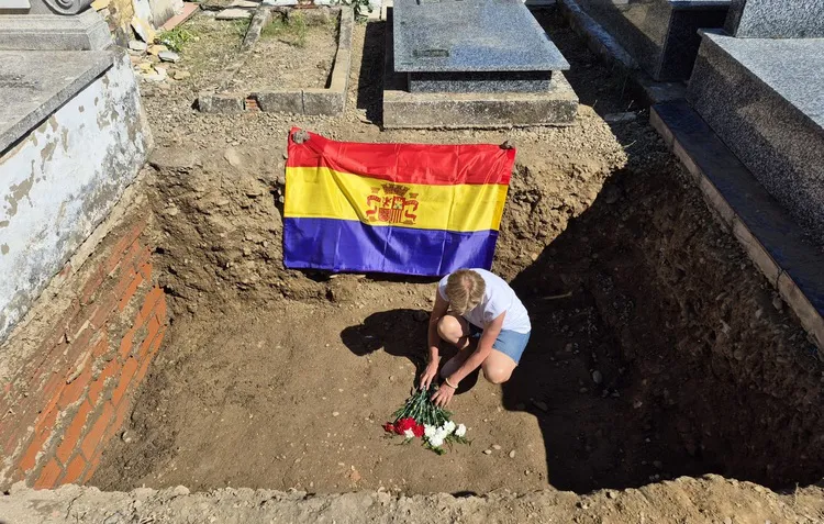 LOCALIZADOS LOS CUERPOS DE CUATRO PASEADOS EN MANSILLA