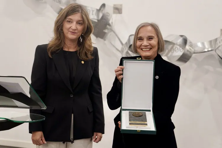 LAS UNIVERSIDADES DE LEON Y OVIEDO FIRMAN UN ACUERDO EN MATERIA CULTURAL