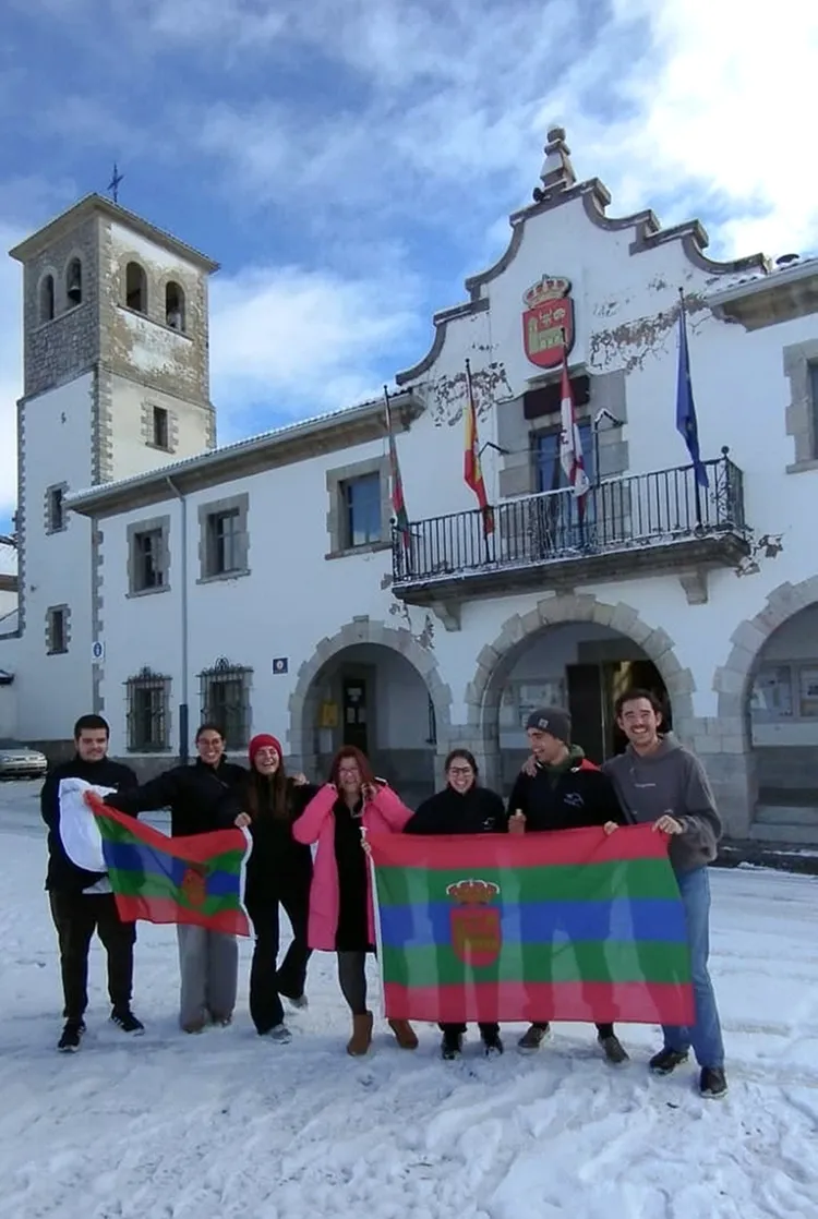 CELEBRACION EN VILLAMANIN POR EL GORDO DE NAVIDAD