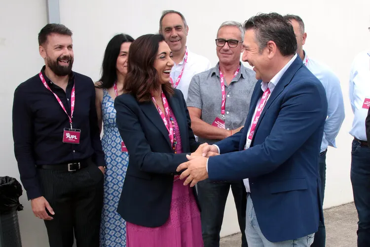 LUIS MARIANO SANTOS DA EL RELEVO A ALICIA GALLEGO EN UPL