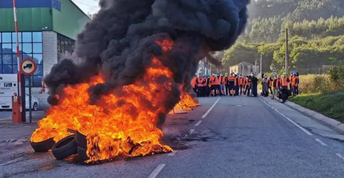 BARRICADA DE NEUMATICOS
