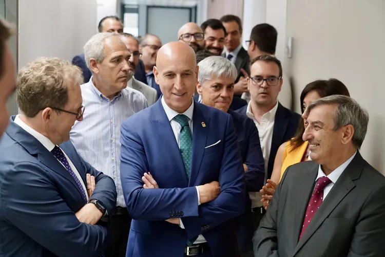 DIAZ ALCALDE DE LEON