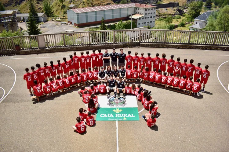 CAMPUS DE BALONMANO EN SANTA LUCIA DE GORDON