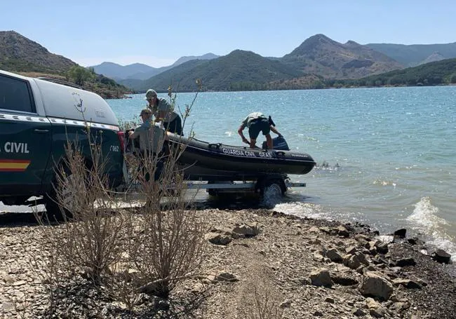 GUARDIA CIVIL EN EL PANTANO DEL PORMA