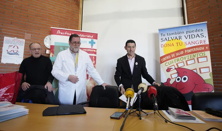 PRESENTACION DE LOS ACTOS DEL 50 ANIVERSARIO DE LA HERMANDAD DE DONANTES DE SANGRE DEL BIERZO