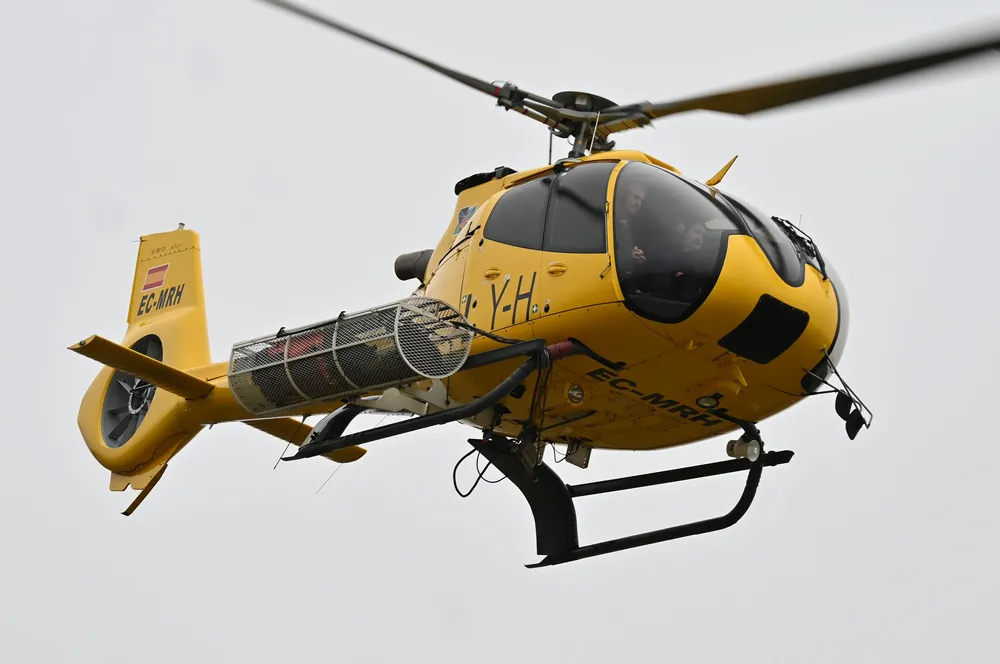 20231227+CONSEJERO+MEDIOAMBIENTE+COMBUSTIBLE+HELICOPTERO12